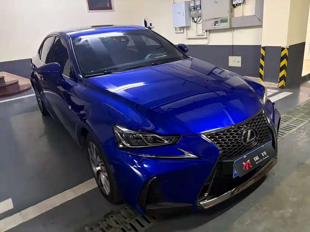 Lexus IS 2017 300 F SPORT Edition