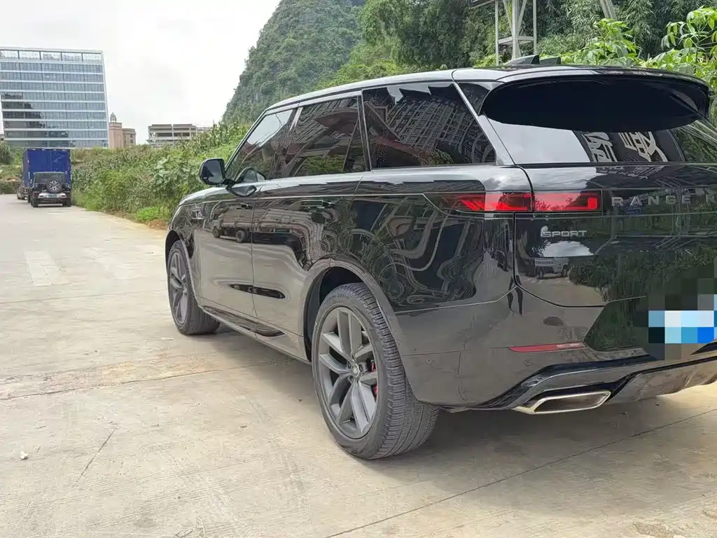 Land Rover Range Rover Sport 2023 400PS Dynamic SE