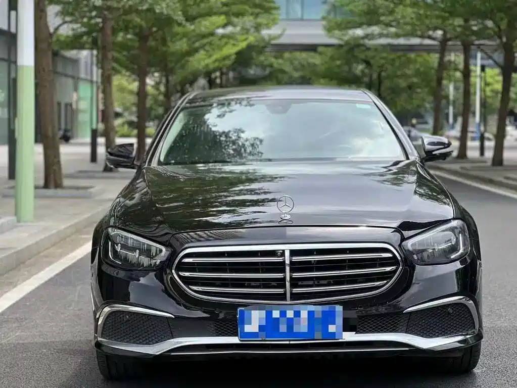 Mercedes-Benz E-Class 2022