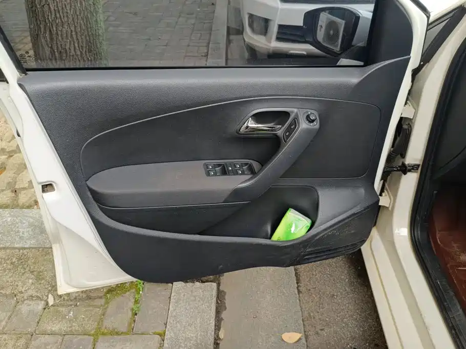 Volkswagen Polo — миниатюра 7