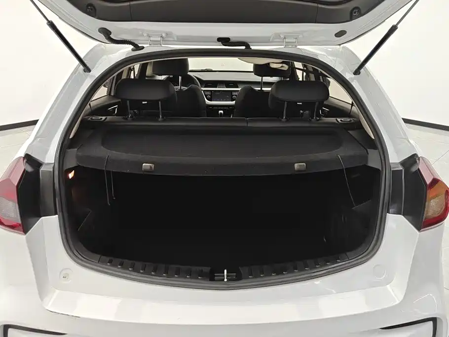 Geely Vision X3 — миниатюра 4