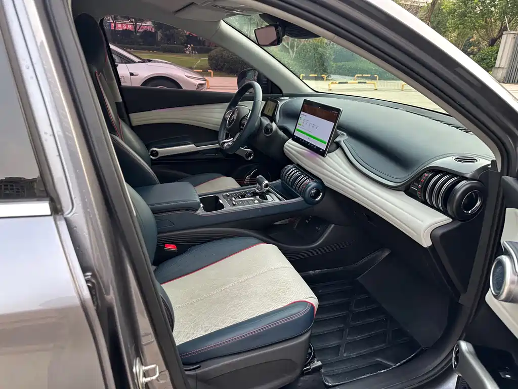 BYD Yuan Plus — миниатюра 9