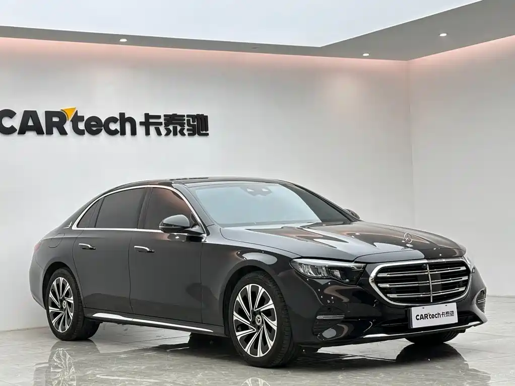 Mercedes-Benz E-Class — миниатюра 6
