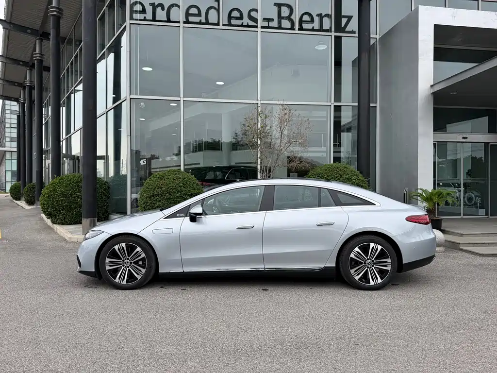 Mercedes-Benz EQS 2023 450+