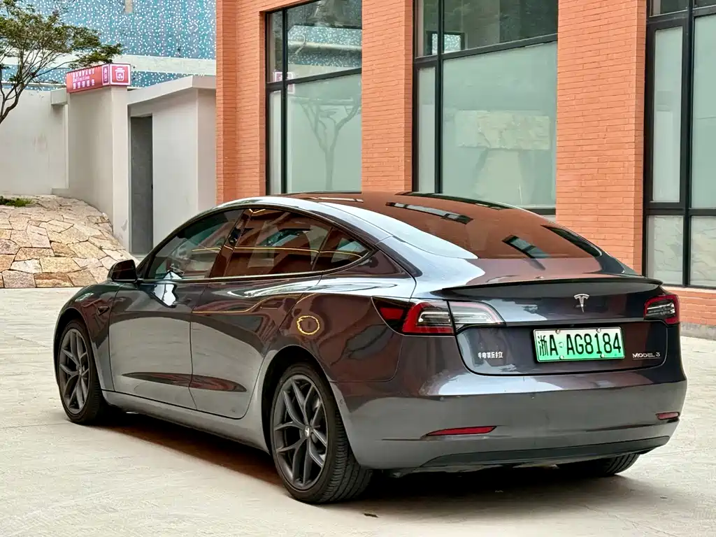 Tesla Model 3 2021 Performance