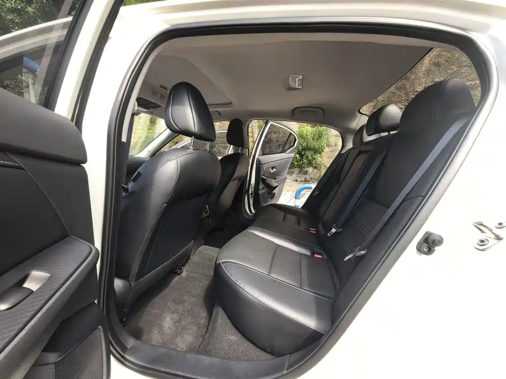 Nissan Sylphy — миниатюра 10