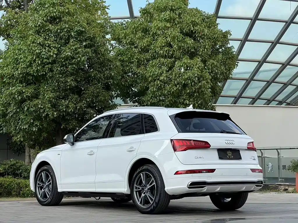 Audi Q5L — миниатюра 4