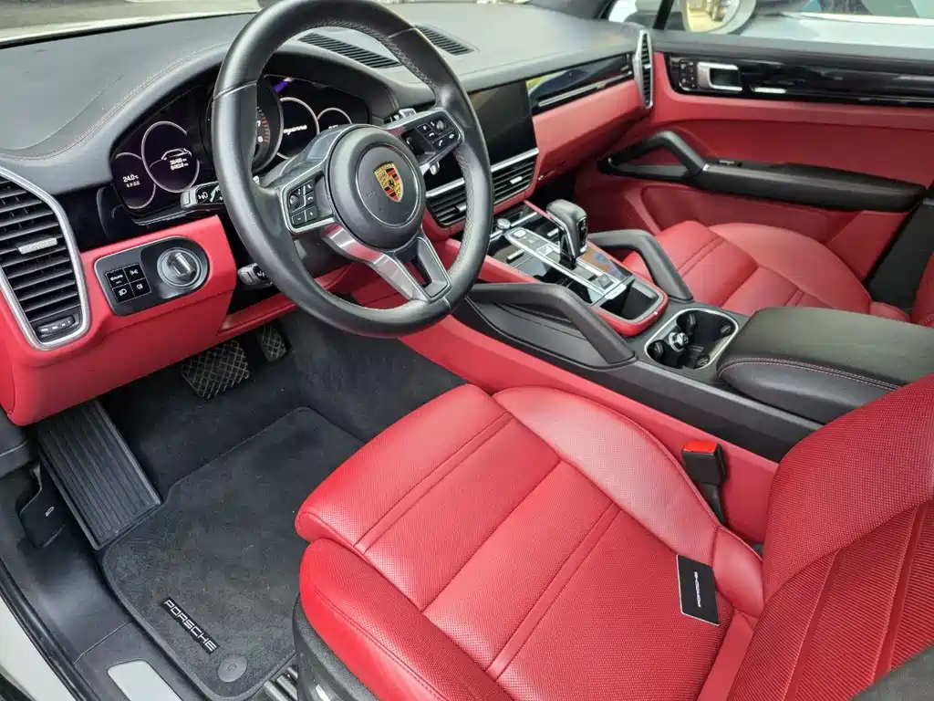 Porsche Cayenne — миниатюра 9