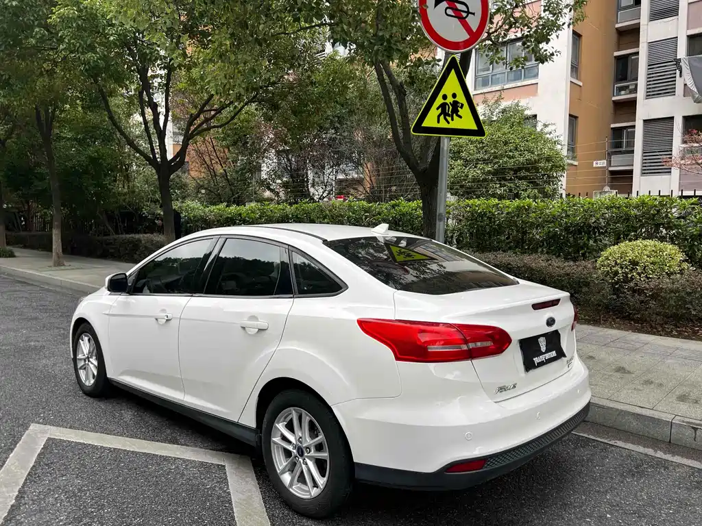 Ford Focus — миниатюра 5