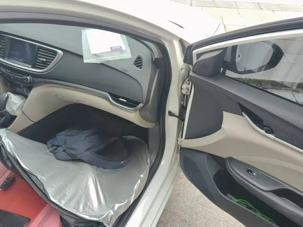 Buick Excelle — миниатюра 18