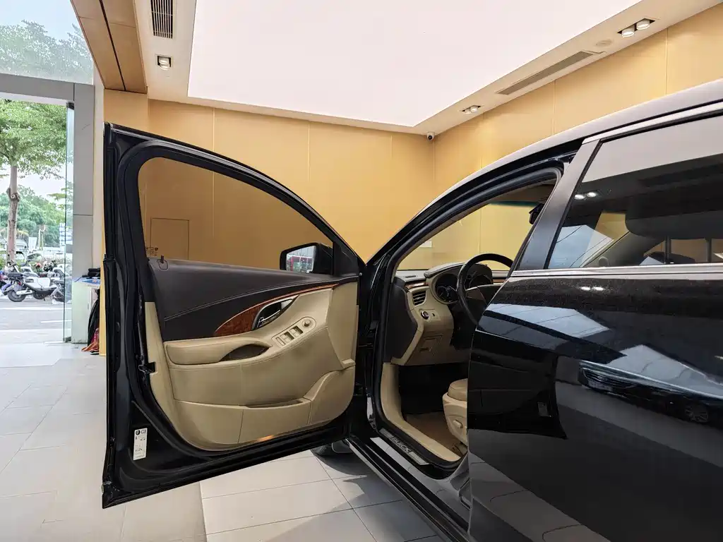 Buick LaCrosse 2012 2.4L SIDI