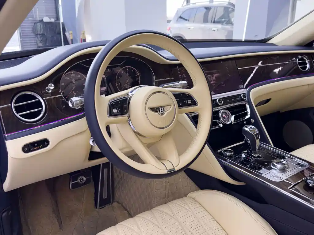 Bentley Flying Spur — миниатюра 15