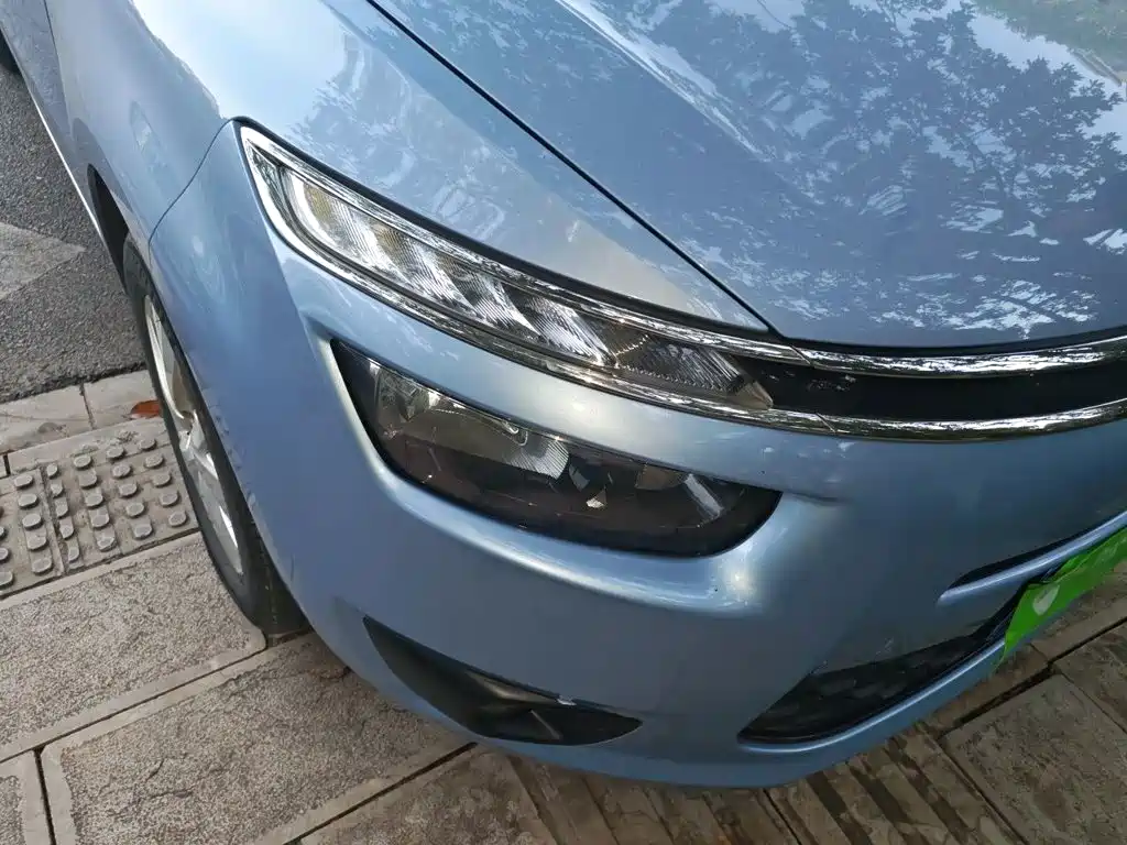 Citroen C4 Picasso — миниатюра 7