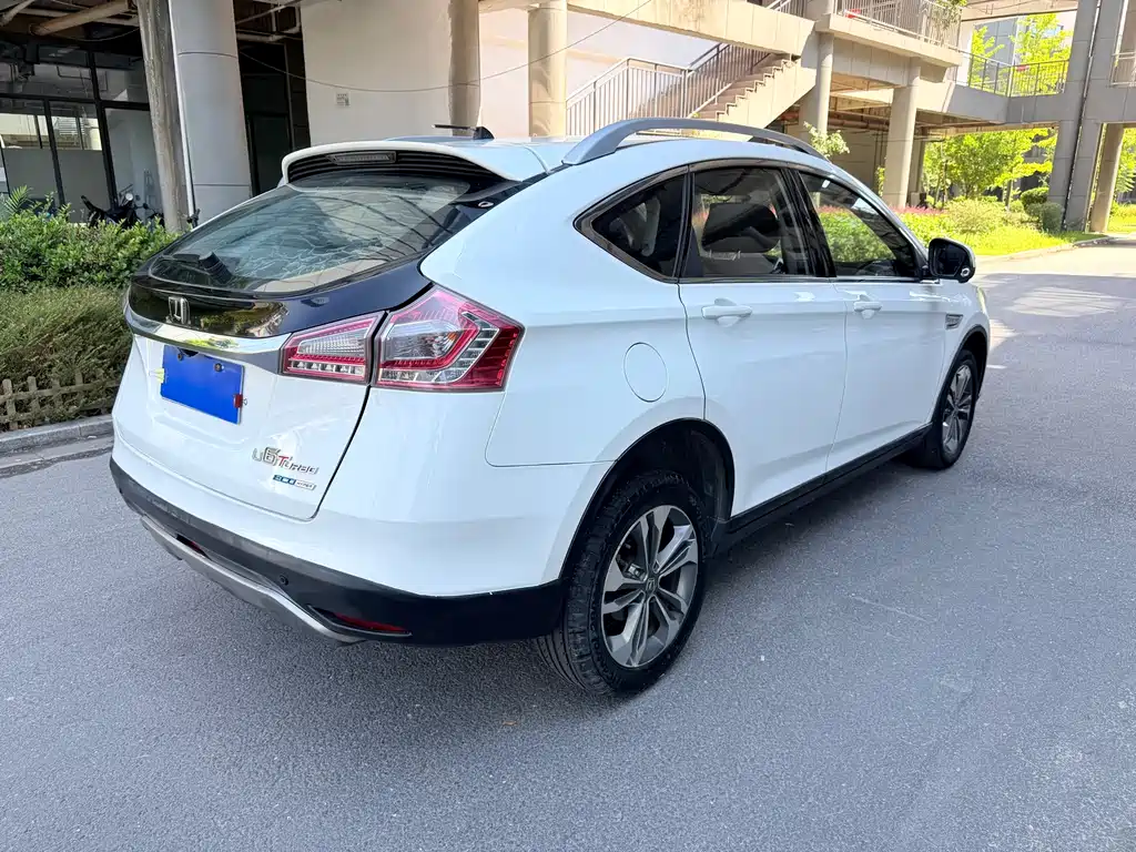 Luxgen U6 — миниатюра 6