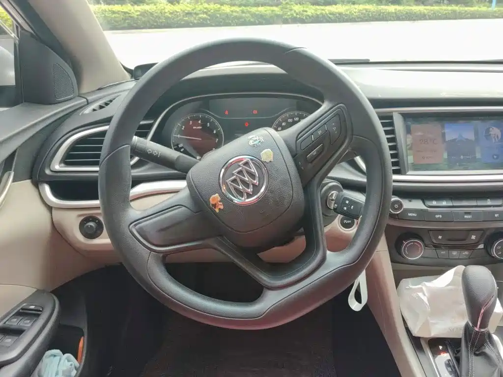 Buick Excelle — миниатюра 3