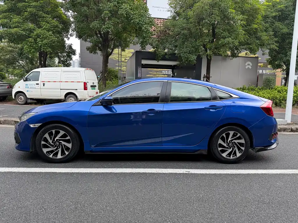 Honda Civic — миниатюра 6