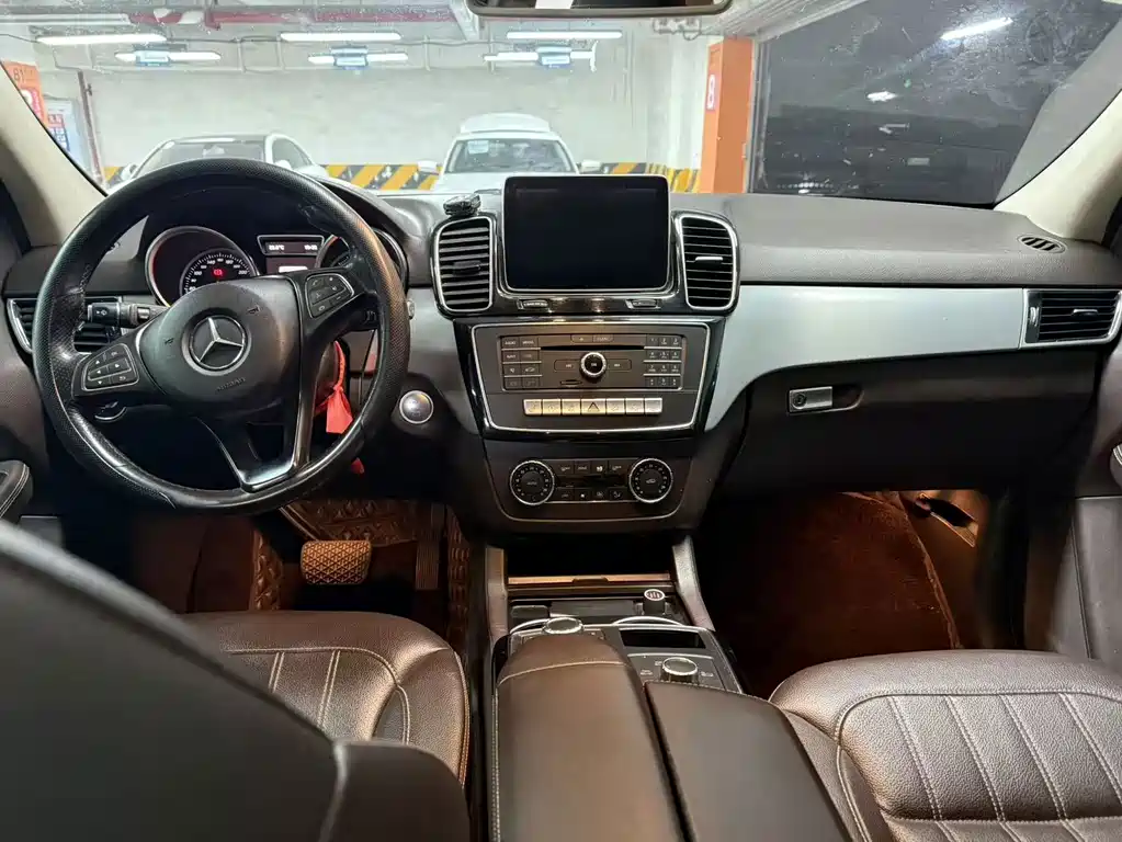 Mercedes-Benz GLE (Import) — миниатюра 9