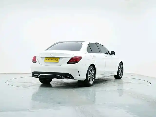 Mercedes-Benz C-Class — миниатюра 8