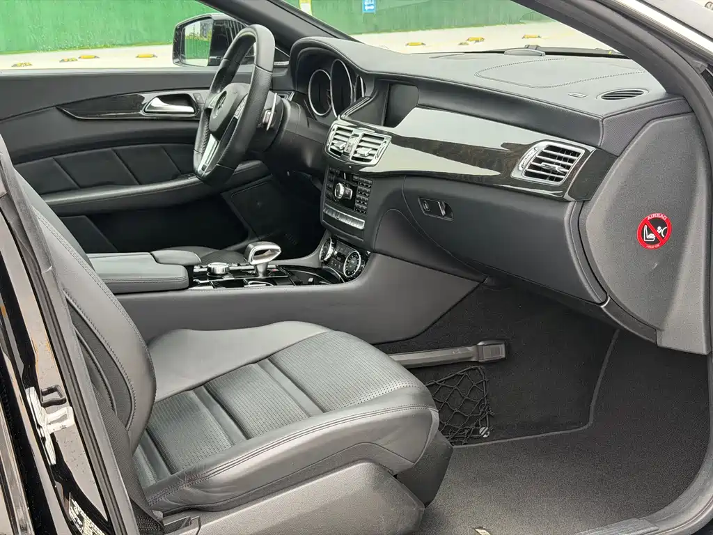 Mercedes-Benz CLS A MG 2012 AMG CLS 63