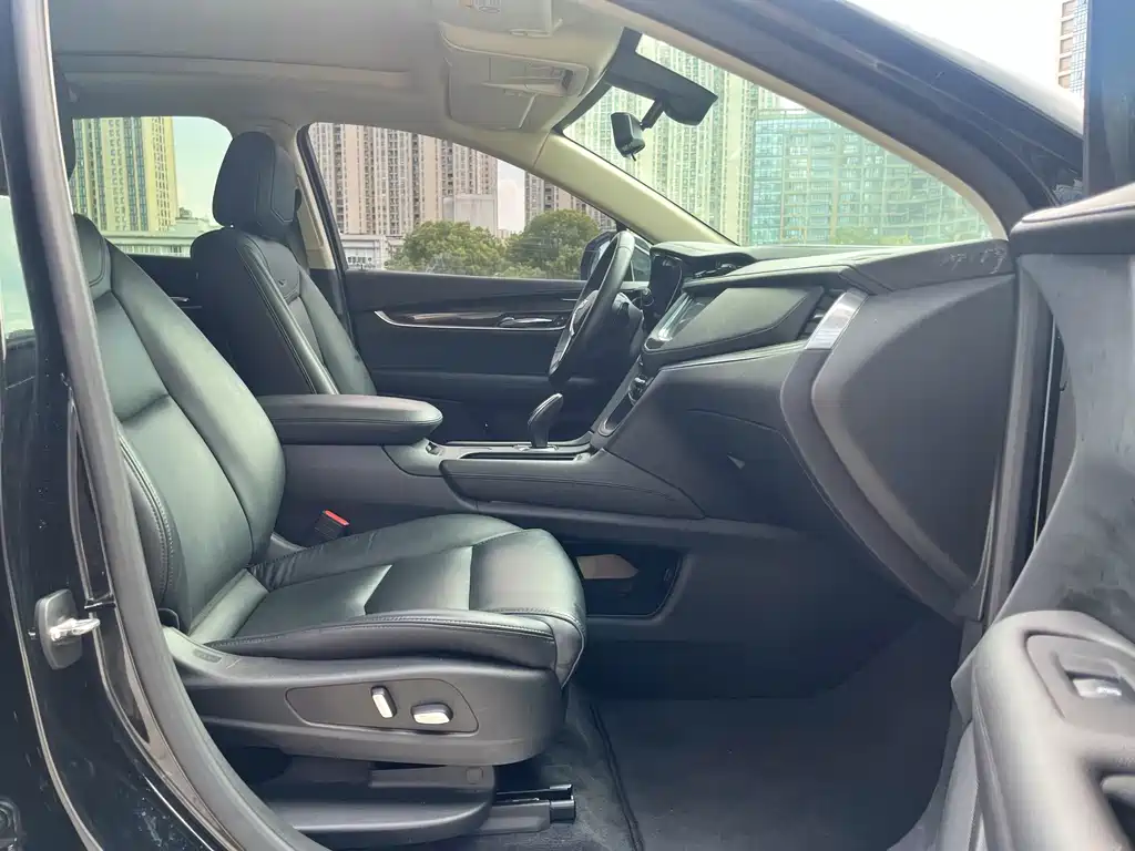 Cadillac XT5 — миниатюра 10