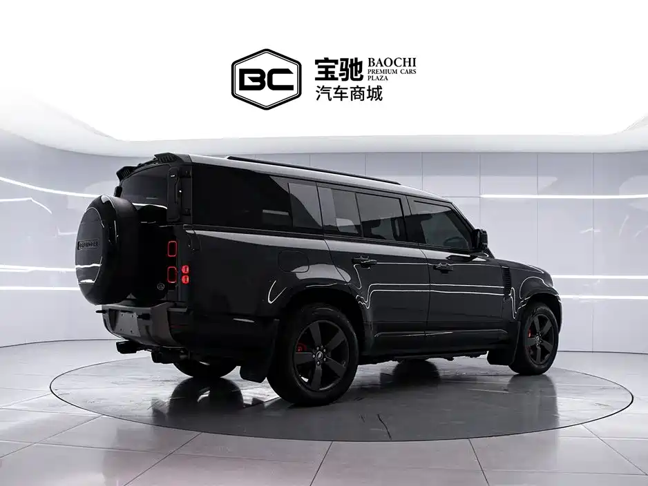 Land Rover Land Rover Defender 2025 130 3.0T P400 мест