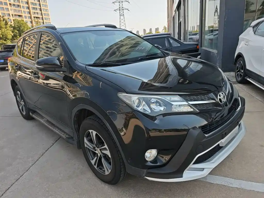 Toyota RAV4 — миниатюра 4