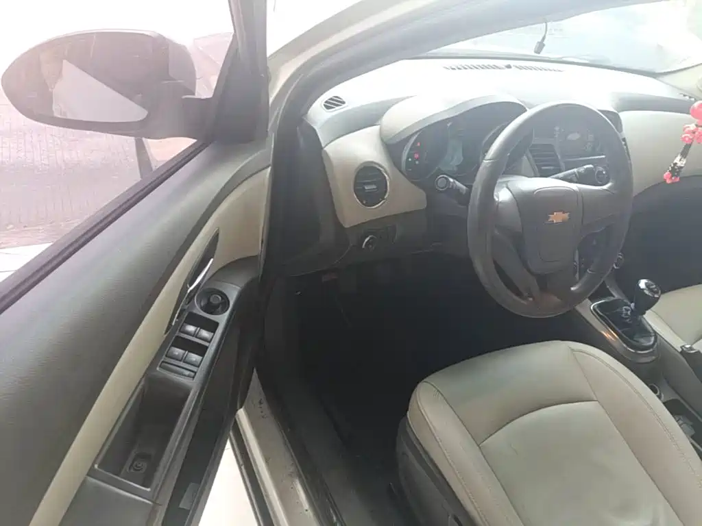Chevrolet Cruze — миниатюра 16