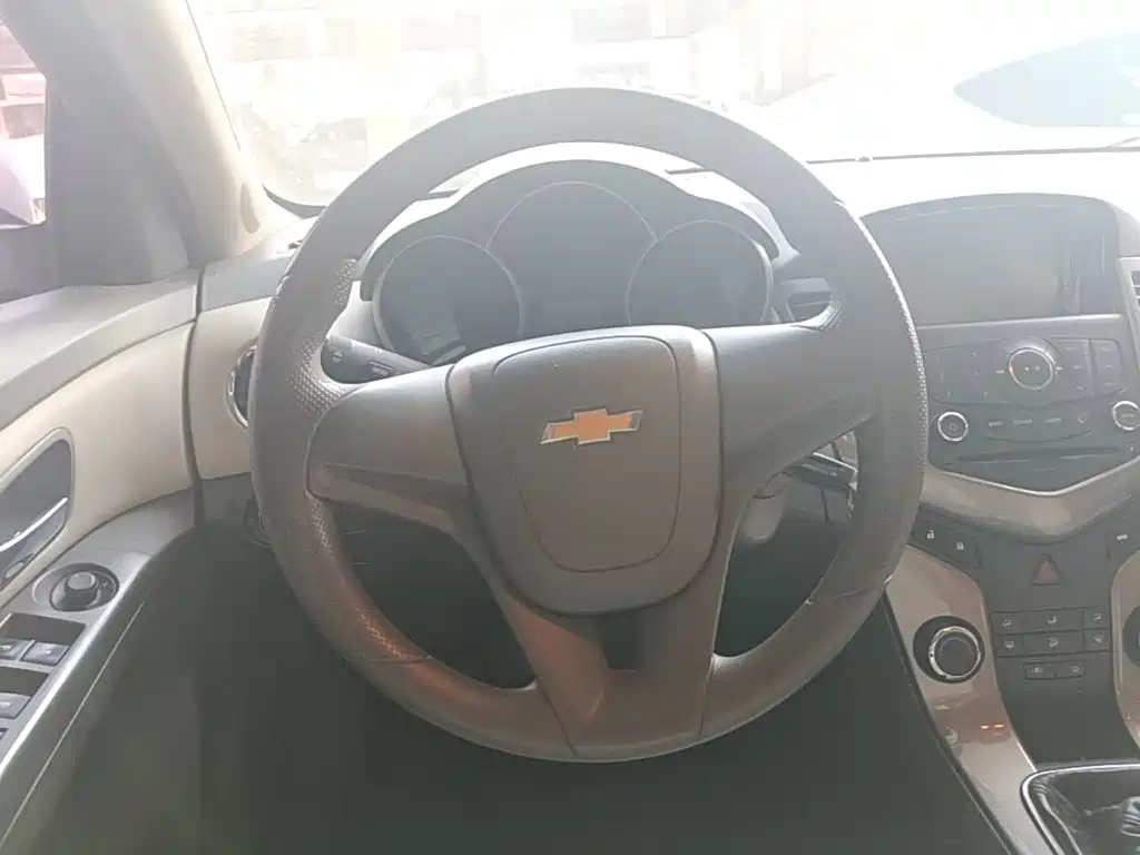 Chevrolet Cruze — миниатюра 11
