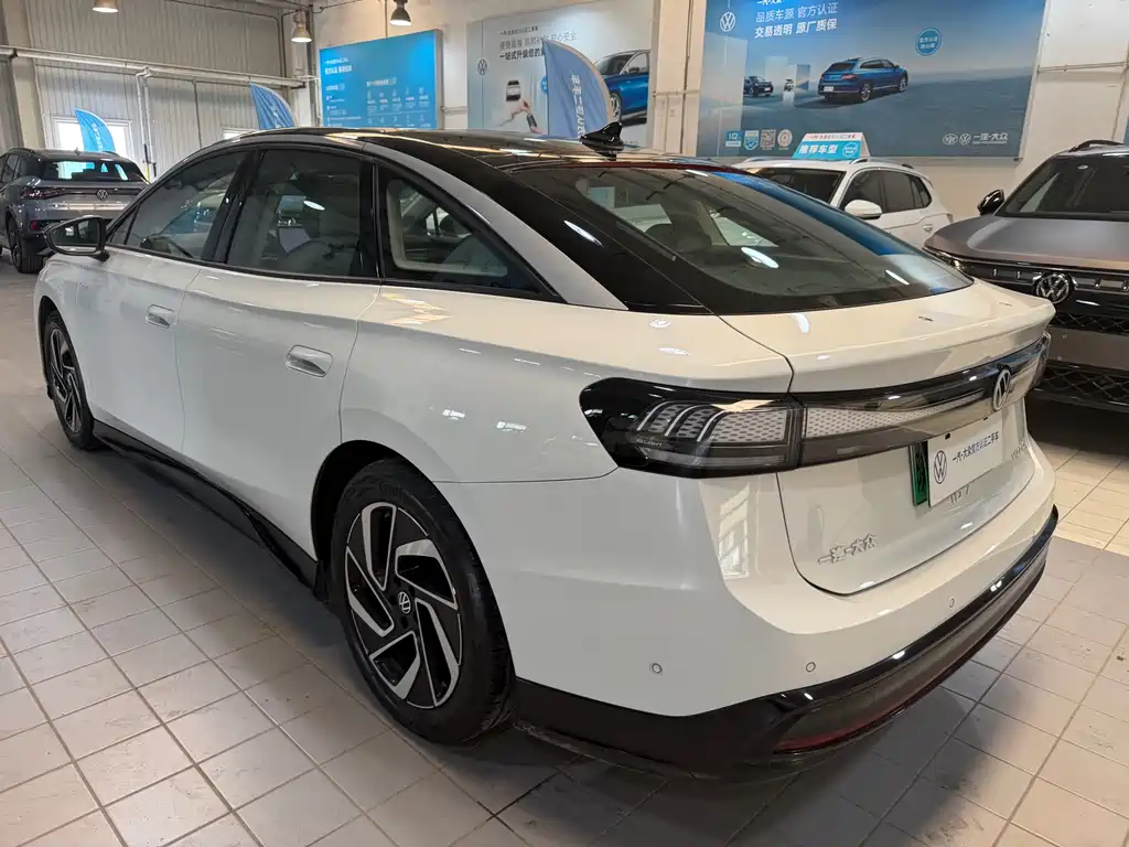 Volkswagen ID.7 VIZZION