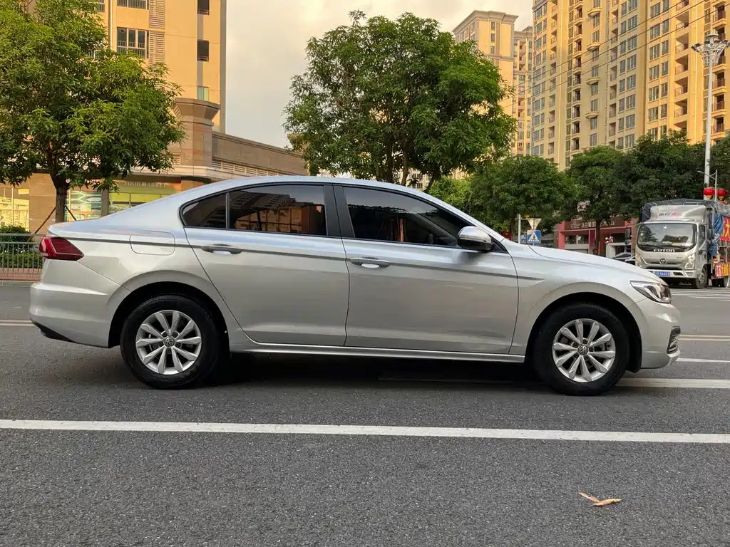 Volkswagen Bora — миниатюра 4