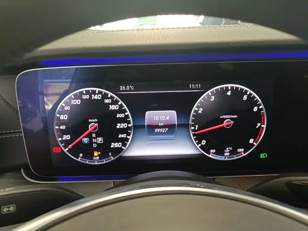 Mercedes-Benz E-Class — миниатюра 12