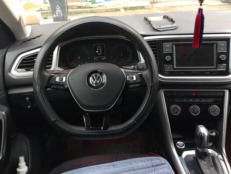Volkswagen T-Roc — миниатюра 15