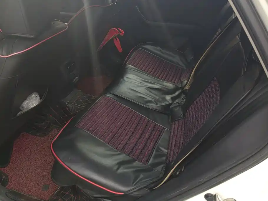 Volkswagen T-Roc — миниатюра 11