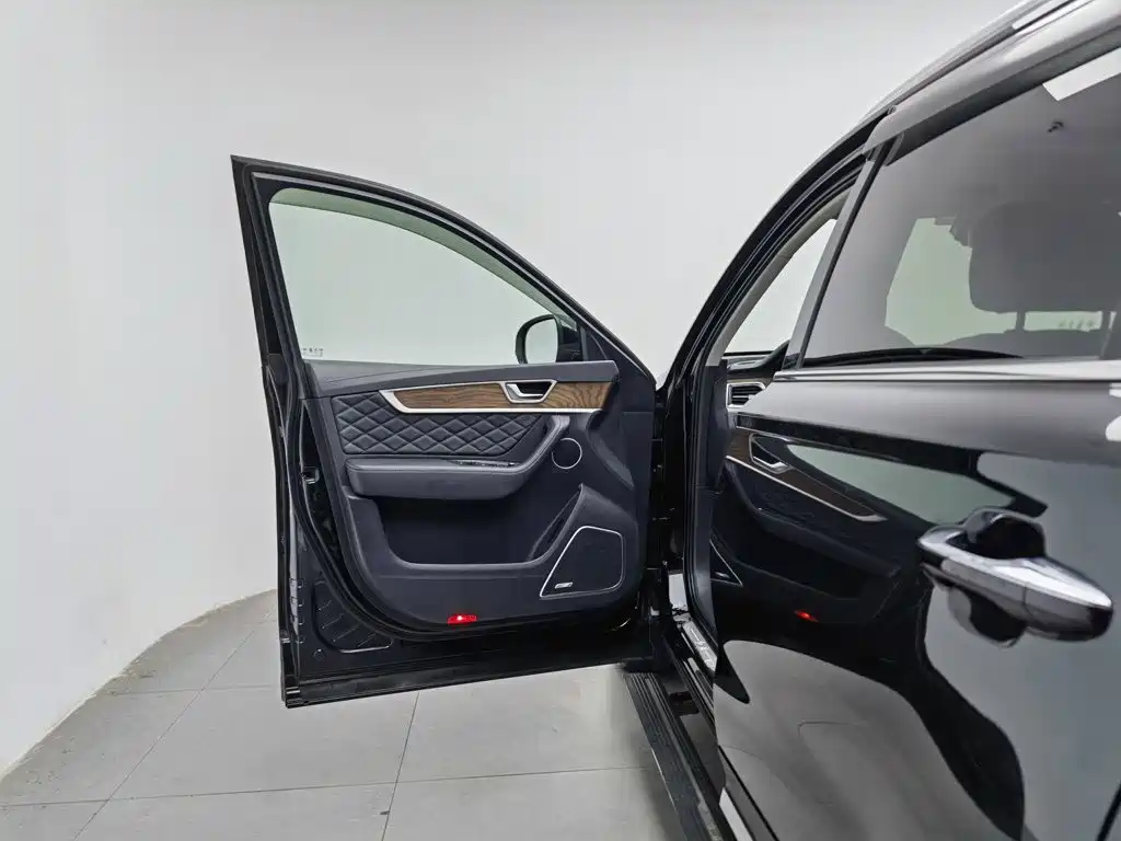 Hongqi Hongqi HS7 — миниатюра 8