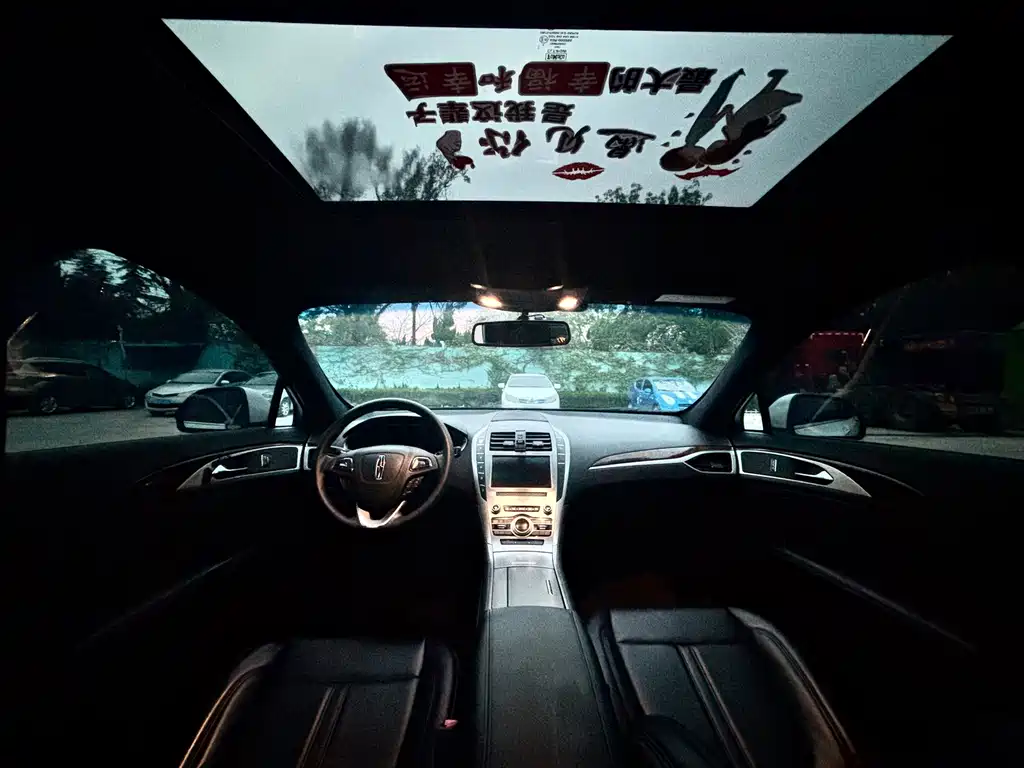 Lincoln MKZ — миниатюра 12