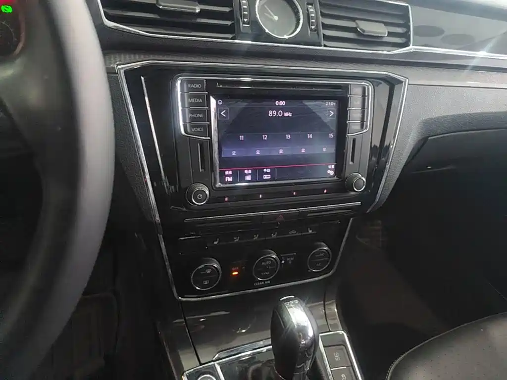 Volkswagen Passat — миниатюра 13