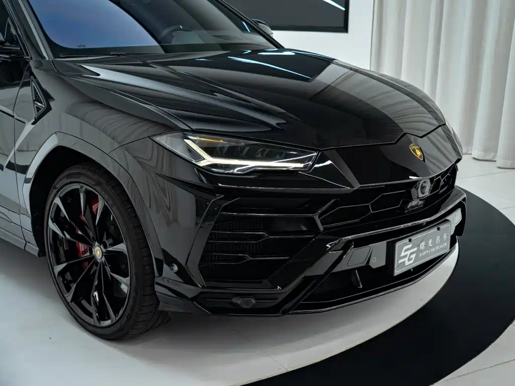 Lamborghini Urus — миниатюра 19