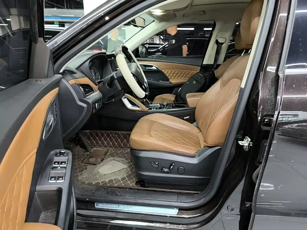 Borgward BX7 — миниатюра 16