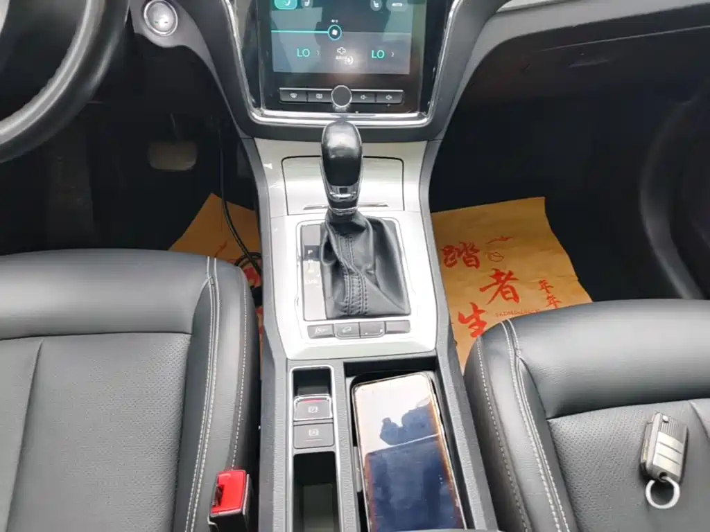 Roewe RX5 — миниатюра 14