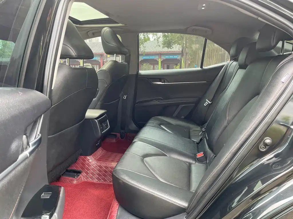 Toyota Camry 2023 2.0G Luxury