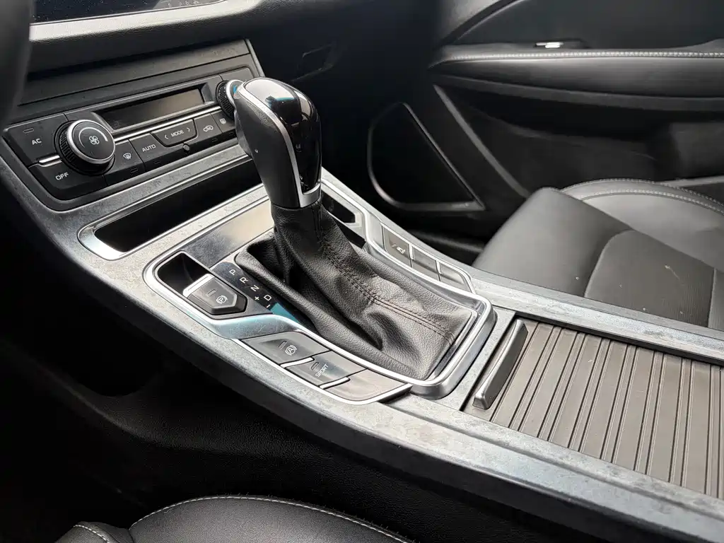 Geely Emgrand — миниатюра 10