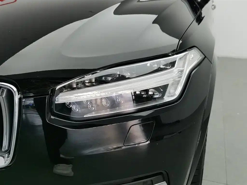 Volvo XC90 2020 T6 Luxury 7 мест