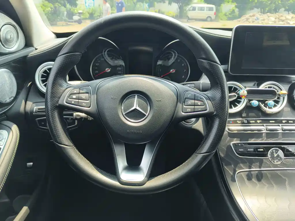 Mercedes-Benz C-Class — миниатюра 15