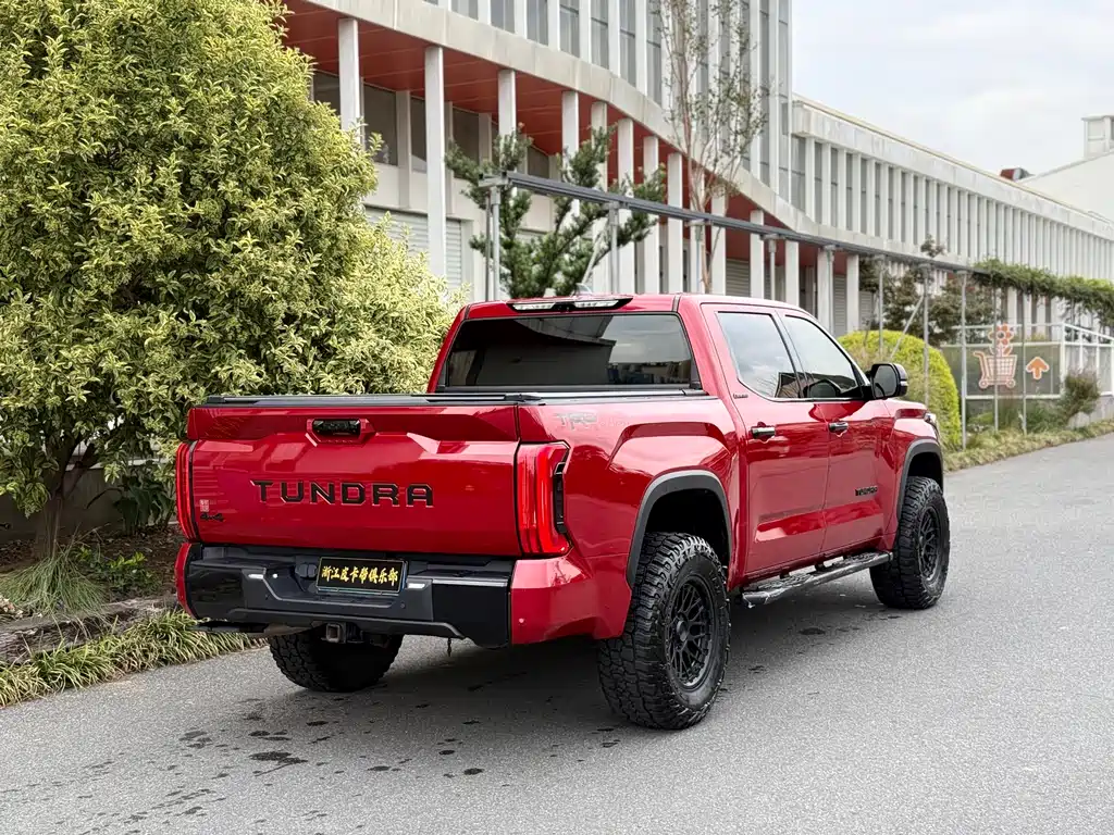 Toyota Tundra 2023 3.5L AT