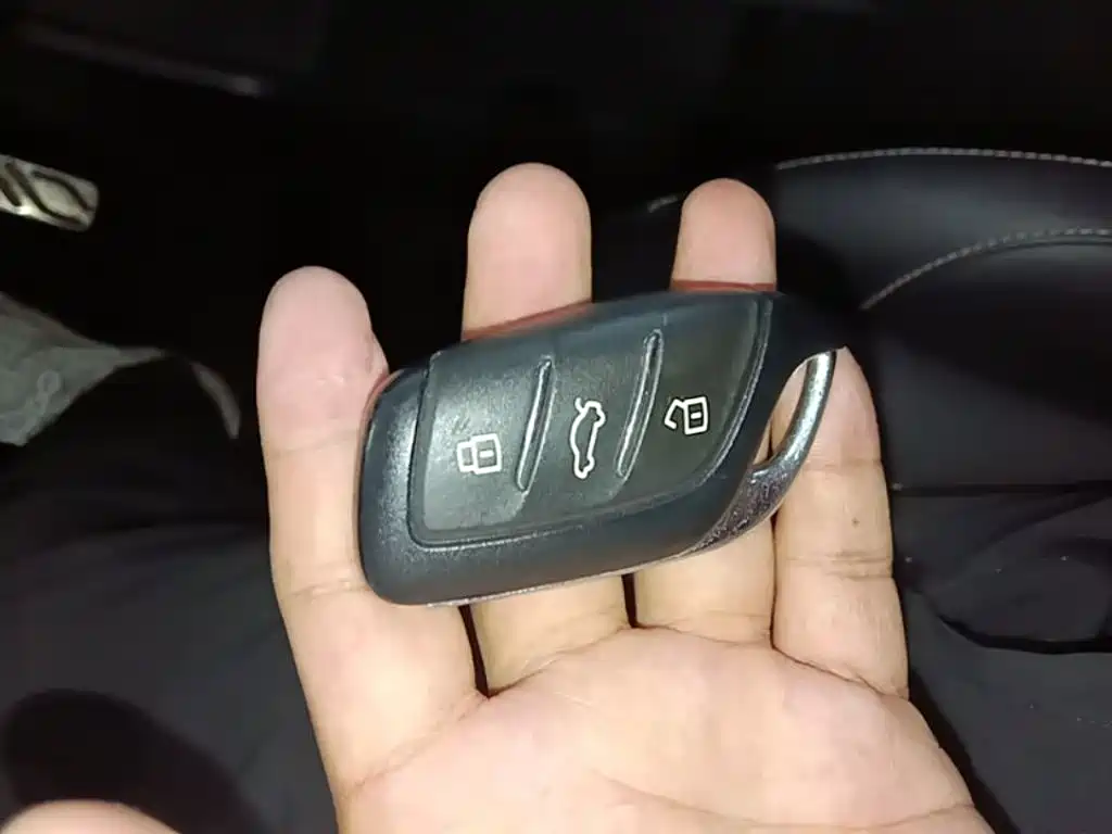 Roewe RX5 eMAX — миниатюра 9