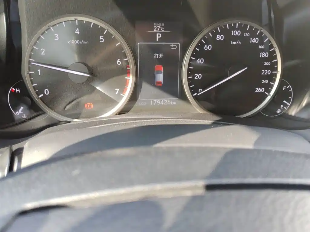 Lexus NX — миниатюра 5
