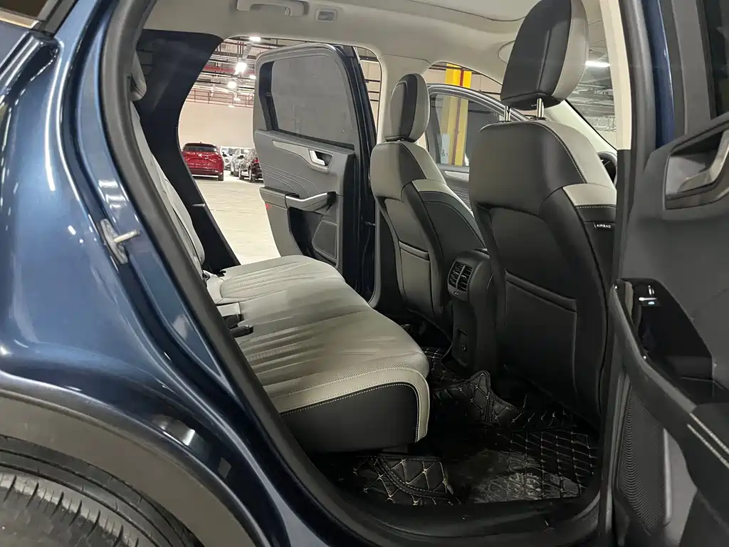 Ford Escape — миниатюра 18