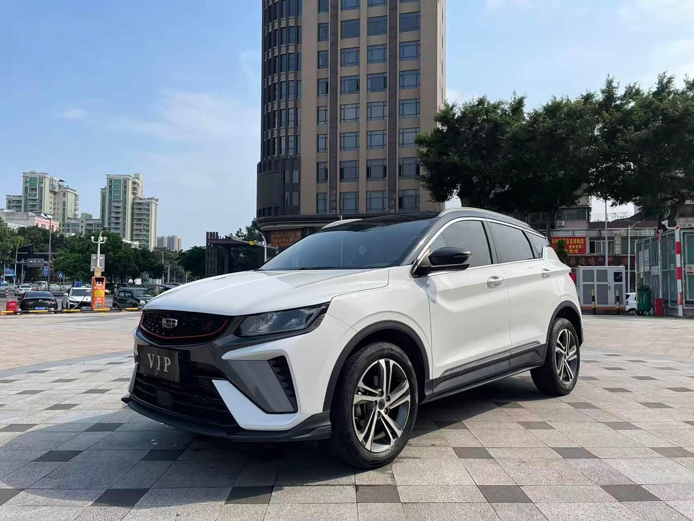Geely Binyue 1.4 л 2022 г. Белый, пробег 31000 км