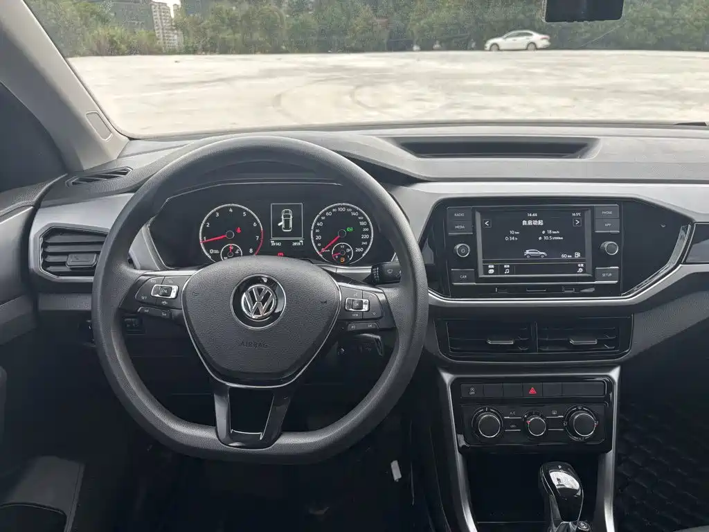 Volkswagen T-Cross — миниатюра 13