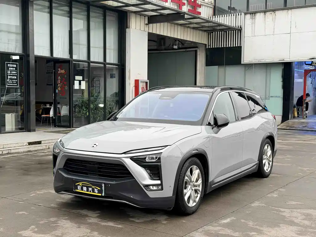 NIO ES8